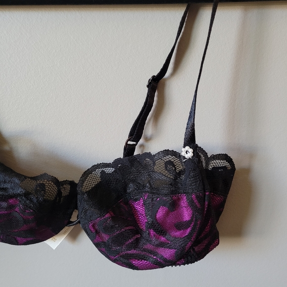 Purple black lace Victoria secret Gold label bra - Picture 10 of 10